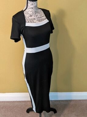 Black & White Colorblock Sheath Dress - Women's
